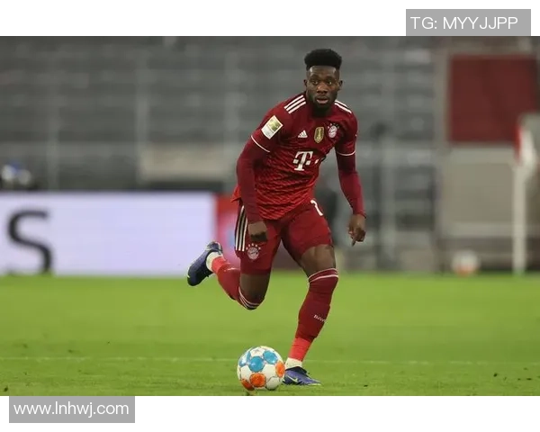 足球球星个性衣服设计揭秘 打造独特球场外形象与时尚风潮 足球球星个性衣服设计揭秘 打造独特球场外形象与时尚风潮