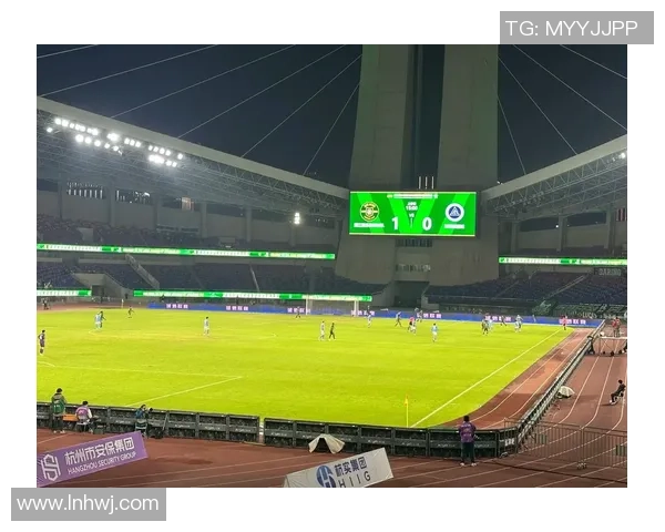 璀璨足球星空下的传奇巨星，荣耀与梦想交织的竞技舞台